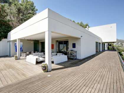 Villa de 1.367m² con jardín en venta en Dénia