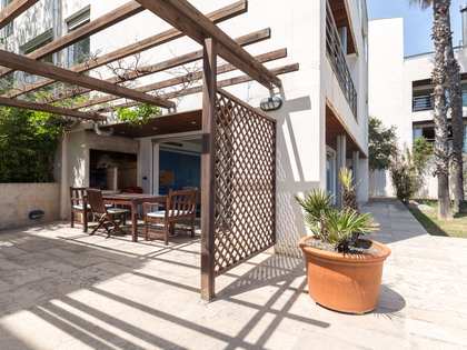 Maison / villa de 663m² a vendre à Esplugues avec 300m² de jardin