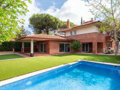 Дом / вилла 300m² на продажу в Sant Cugat, Барселона