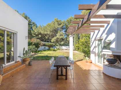 207m² country house with 754m² garden for sale in Santa Eulalia