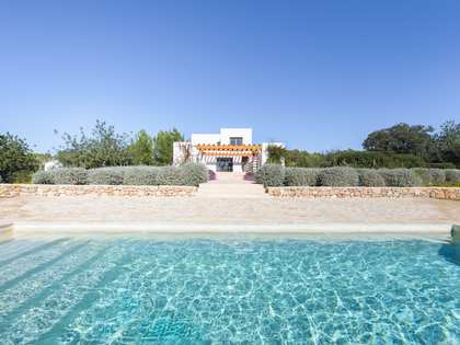 268m² house / villa with 21m² terrace for sale in Santa Eulalia