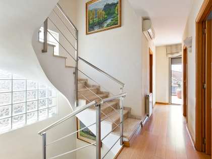 Casa / vil·la de 265m² en venda a La Pineda, Barcelona