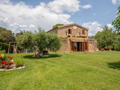 322m² country house with 3,000m² garden for sale in Alt Empordà