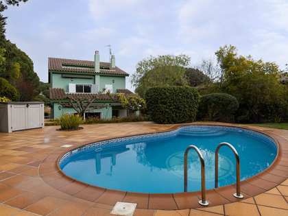 Villa van 393m² te koop in Cabrils, Barcelona