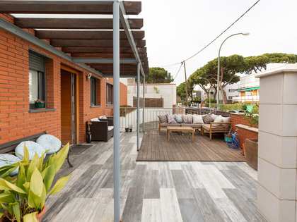 Casa / villa de 201m² con 140m² de jardín en venta en La Pineda