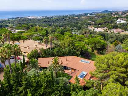 738m² haus / villa mit 1,800m² garten zum Verkauf in Sant Vicenç de Montalt