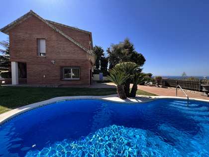 339m² hus/villa med 496m² Trädgård till salu i Caldes d'Estrac