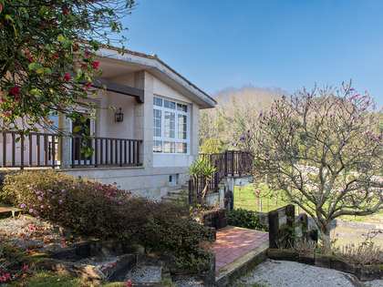 Casa / vil·la de 341m² en venda a Pontevedra, Galicia