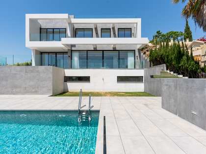 Casa / villa de 825m² con 102m² terraza en venta en Estepona
