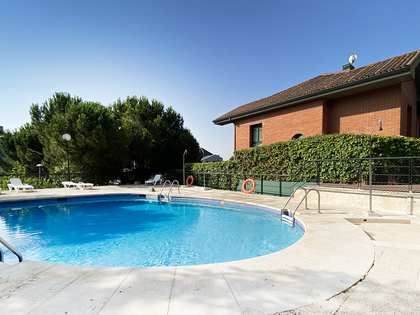 Casa / villa de 280m² en venta en Torrelodones, Madrid