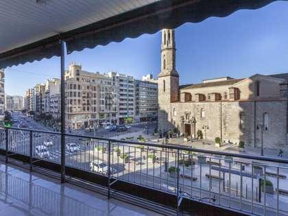 256m² apartment with 30m² terrace for sale in Sant Francesc