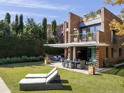 Casa / villa de 641m² con 538m² de jardín en venta en Pedralbes