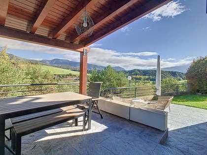 189m² house / villa with 130m² garden for sale in Alt Urgell
