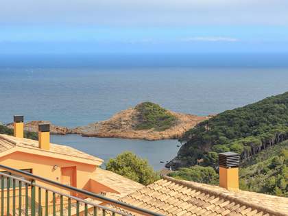 Casa / Vila de 181m&sup2; with 112m&sup2; Jardim &agrave; venda em Sa Riera / Sa Tuna