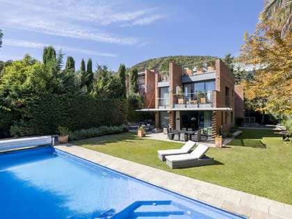 641m² house / villa with 538m² garden for sale in Pedralbes
