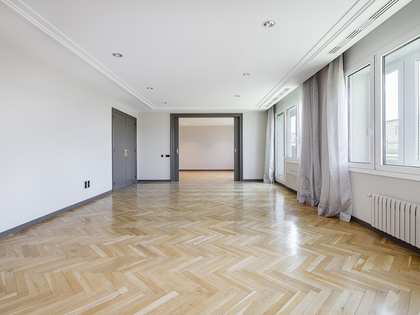 320m² penthouse with 80m² terrace for rent in Sant Gervasi - Galvany