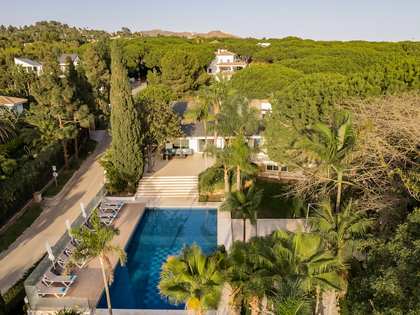Maison / villa de 827m² a vendre à Est de Marbella