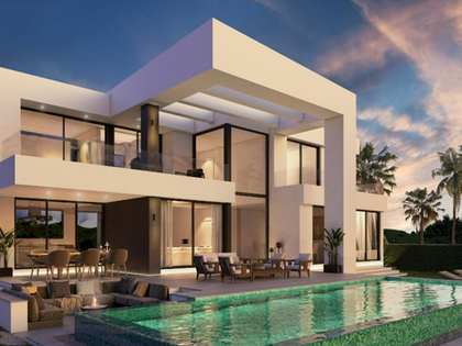 397m² Haus / Villa mit 31m² terrasse zum Verkauf in East Málaga