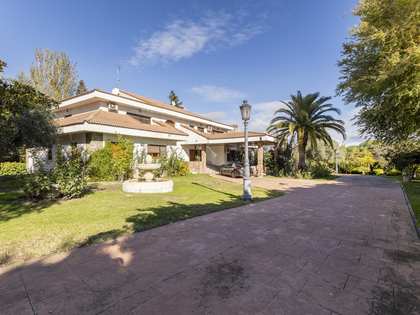 950m² house / villa for sale in Boadilla Monte, Madrid