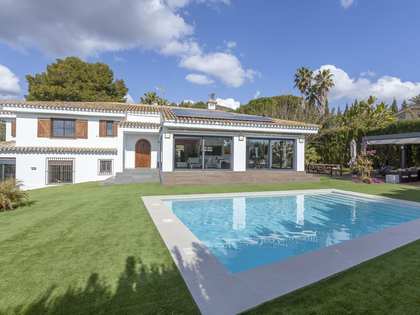 Casa / vil·la de 287m² en venda a Los Monasterios, València