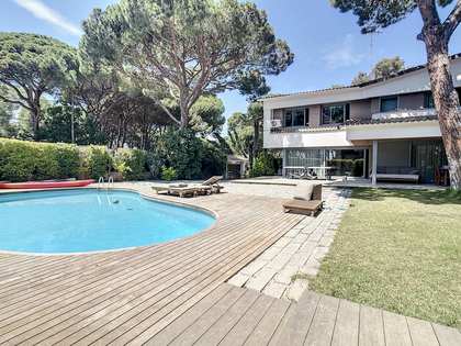 270m² haus / villa zur Miete in La Pineda, Barcelona