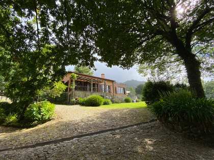 283m² house / villa for sale in Porto, Portugal