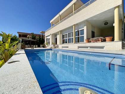 Casa / vil·la de 574m² en venda a Albufereta, Alicante
