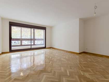 156m² apartment with 15m² terrace for sale in Pozuelo