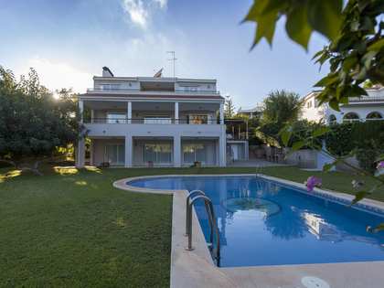 Huis / villa van 360m² te huur in Los Monasterios, Valencia