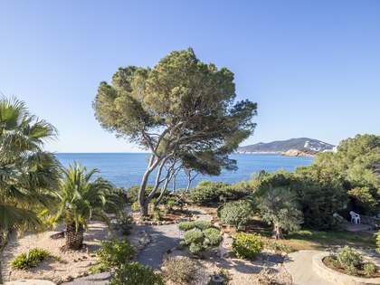 Huis / villa van 288m² te koop in Santa Eulalia, Ibiza