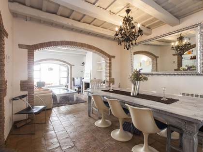 Casa / Vil&middot;la de 280m&sup2; en venda a Sant Pere Ribes, Barcelona