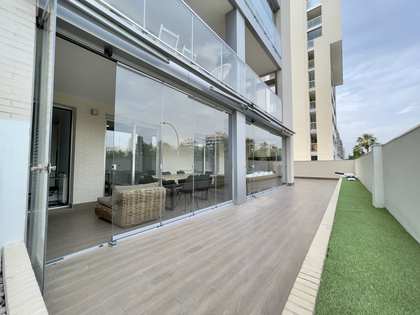 Квартира 101m², 49m² террасa на продажу в Playa San Juan