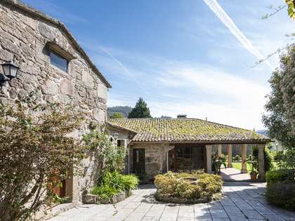Дом / вилла 388m² на продажу в Pontevedra, Галисия