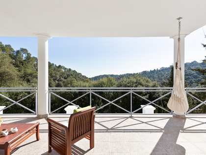 Casa / villa di 363m² con giardino di 1,229m² in vendita a Sant Cugat