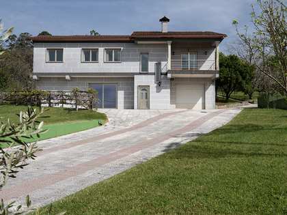 Casa / villa de 305m² en venta en Pontevedra, Galicia