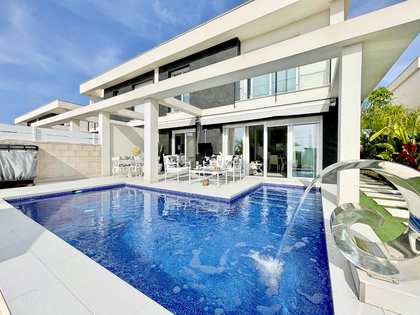 Villa van 210m² te koop in Gran Alacant, Alicante