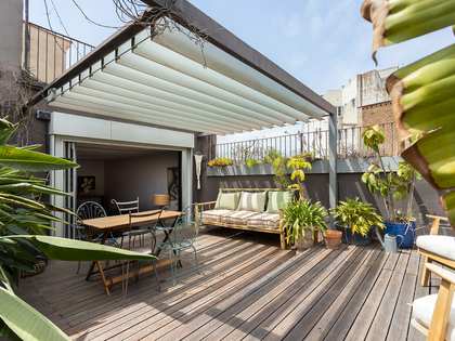 96m² penthouse with 80m² terrace for rent in El Born