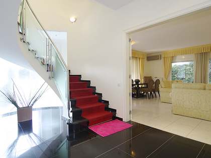 Дом / вилла 363m² на продажу в La Pineda, Барселона