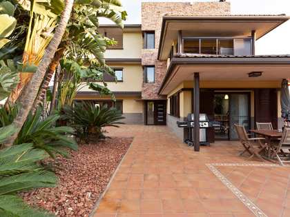 Maison / villa de 493m² a vendre à Viladecans, Barcelona