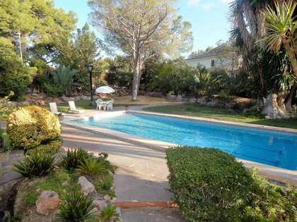 huis / villa van 1,000m² te koop in La Eliana, Valencia