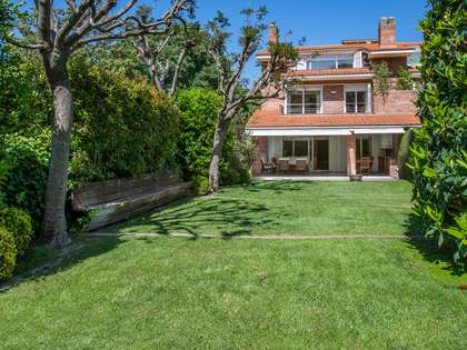 Casa / Vila de 512m&sup2; with 813m&sup2; Jardim &agrave; venda em Alella