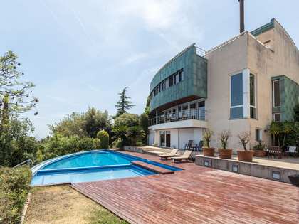 Huis / villa van 826m² te koop in Esplugues, Barcelona