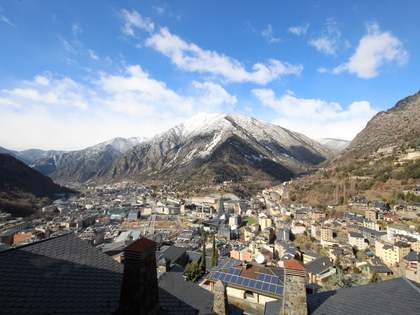 Casa / Vila de 182m&sup2; with 57m&sup2; Jardim &agrave; venda em Escaldes