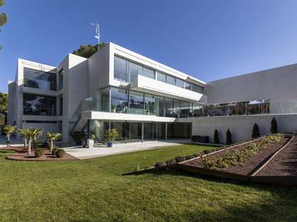 Дом / вилла 950m² на продажу в Посуэло, Мадрид
