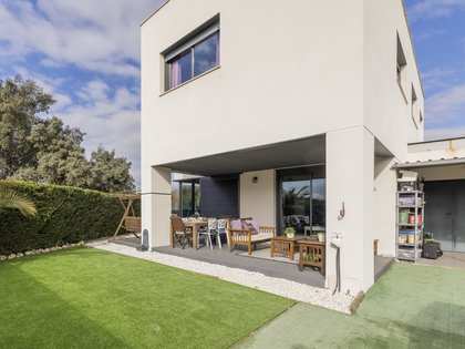 282m² house / villa with 300m² garden for sale in Boadilla Monte