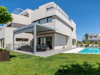 Дом / вилла 600m² на продажу в Аравака, Мадрид