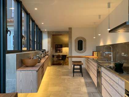 Appartement van 235m² te koop met 85m² Tuin in Porto