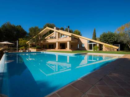 Casa / Vila de 1,076m&sup2; &agrave; venda em Los Monasterios, Valencia