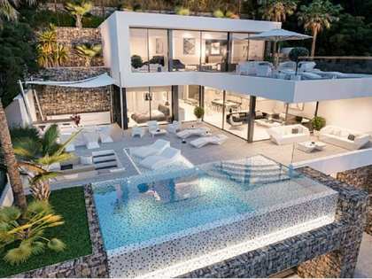 Huis / villa van 428m² te koop in Calpe, Costa Blanca