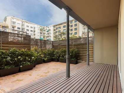 133m² apartment with 50m² terrace for sale in Eixample Right